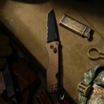 ⁦Kizer Aegis T Partially-Serrated Edge Clutch Lock™ Rescue Hook & Glass Breaker⁩ - الصورة ⁦8⁩