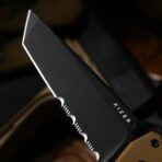 ⁦Kizer Aegis T Partially-Serrated Edge Clutch Lock™ Rescue Hook & Glass Breaker⁩ - الصورة ⁦7⁩